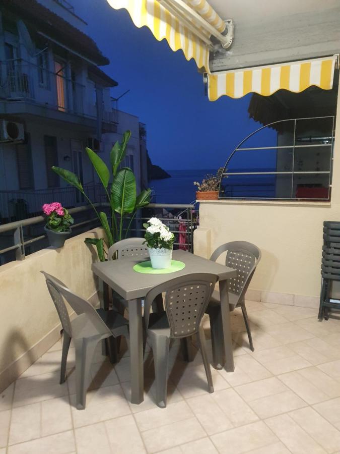 אצ'י קסטלו Casa Vacanze Aci Trezza In Front Of The Sea מראה חיצוני תמונה